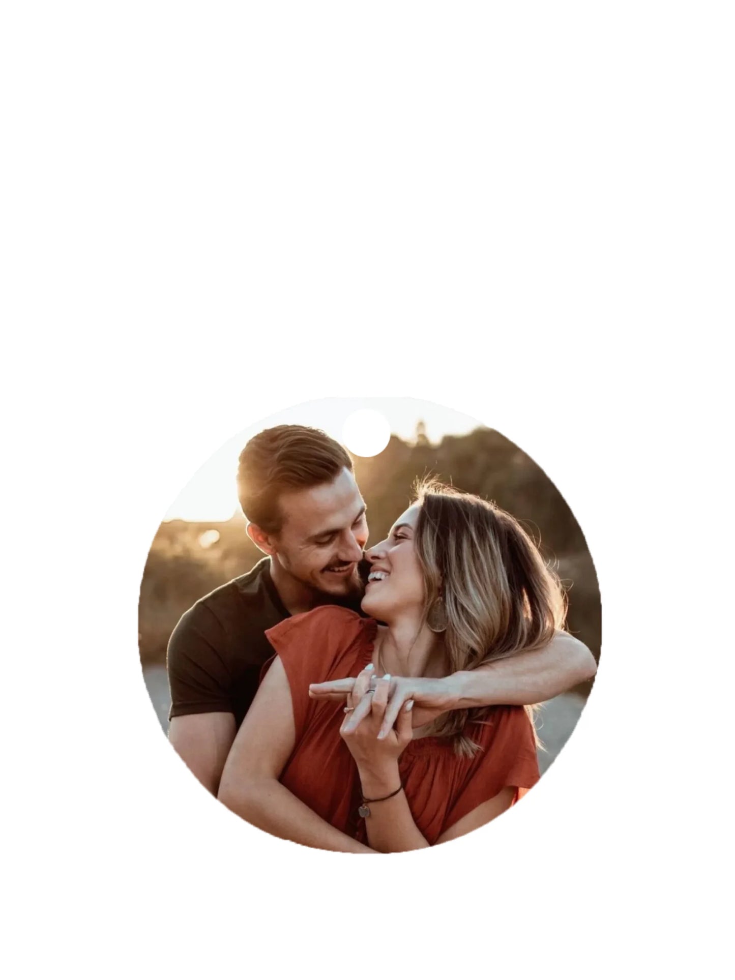 Kör alakú kulcstartó hátulja minden nélkül