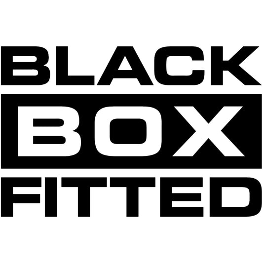 Black Box Fitted matrica főkép, fekete színben, fehér alapon.