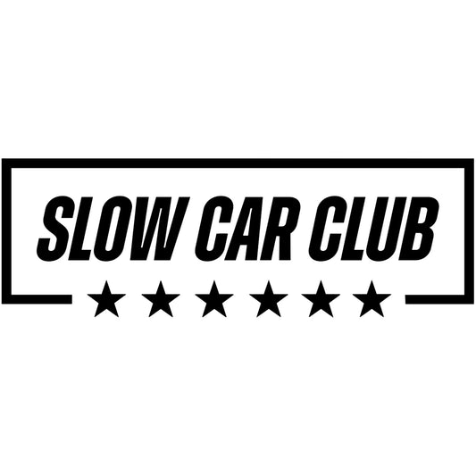 Slow Car Club matrica főkép, fekete színben, fehér alapon.